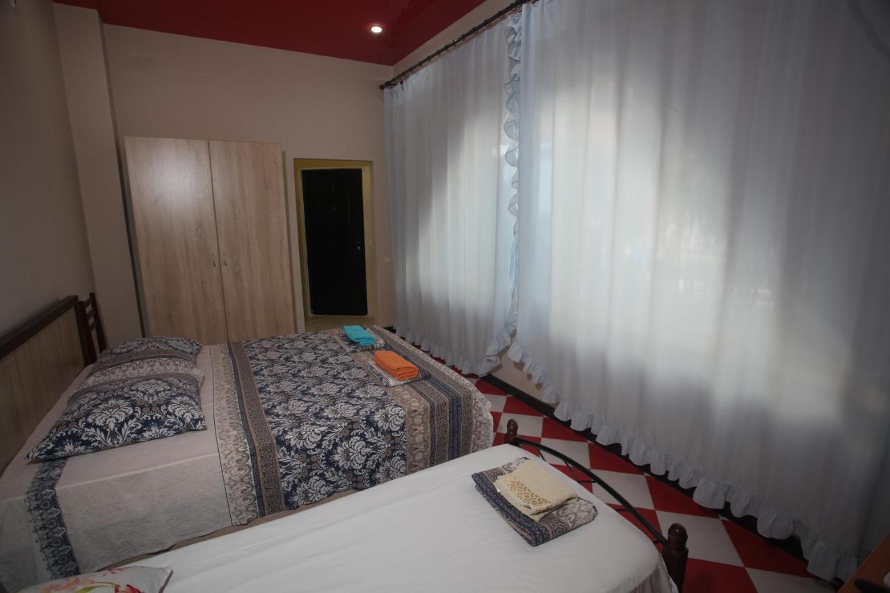 John'S Hotell Sukhumi Eksteriør bilde