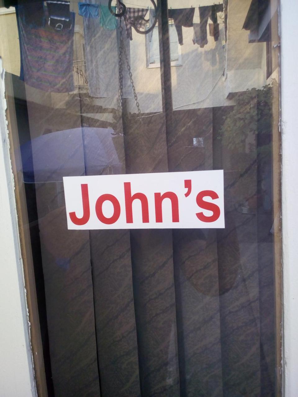 John'S Hotell Sukhumi Eksteriør bilde